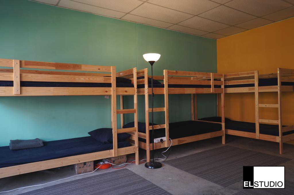 El Studio Hostel Langkawiクア エクステリア 写真