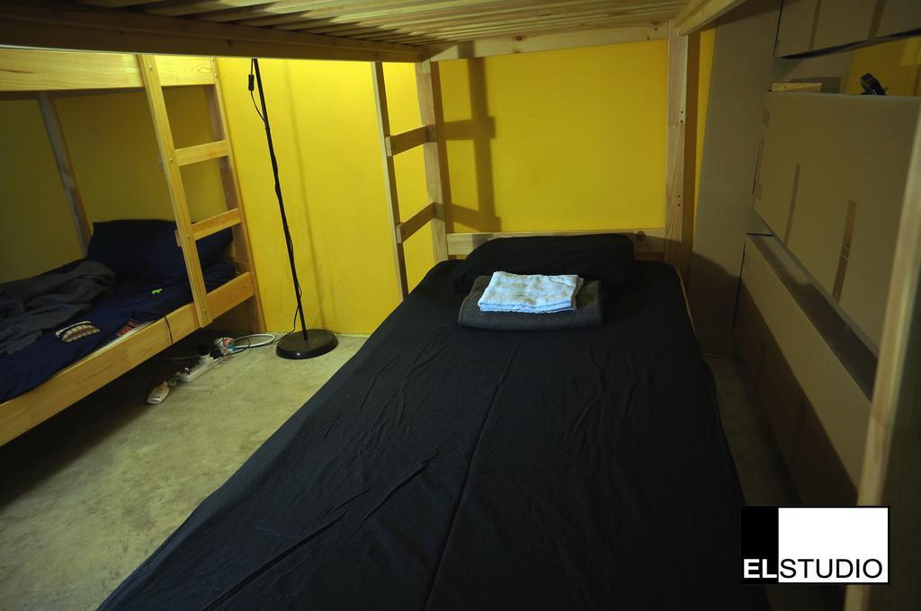 El Studio Hostel Langkawiクア エクステリア 写真